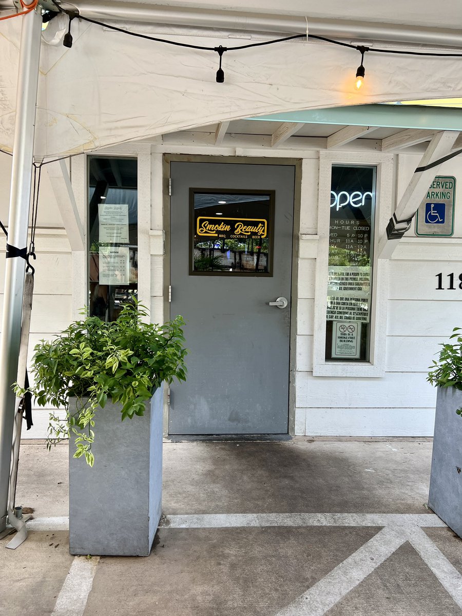 Ever wanted chips &amp; queso, bbq, and fried rice for lunch <a href="/mandywhaley/">mandy whaley</a>? I have just the place for you… Smokin Beauty in Austin.
