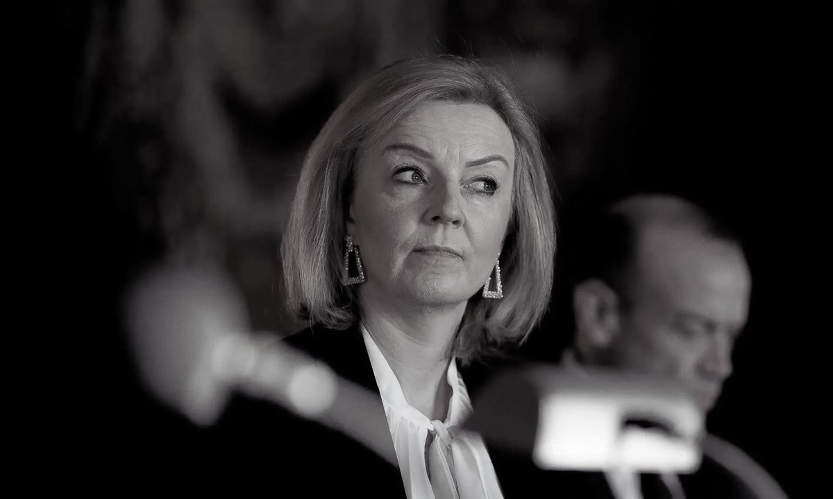 TheBardAnswers's tweet image. ‘By the pricking of my thumbs,
Something wicked this way comes…’