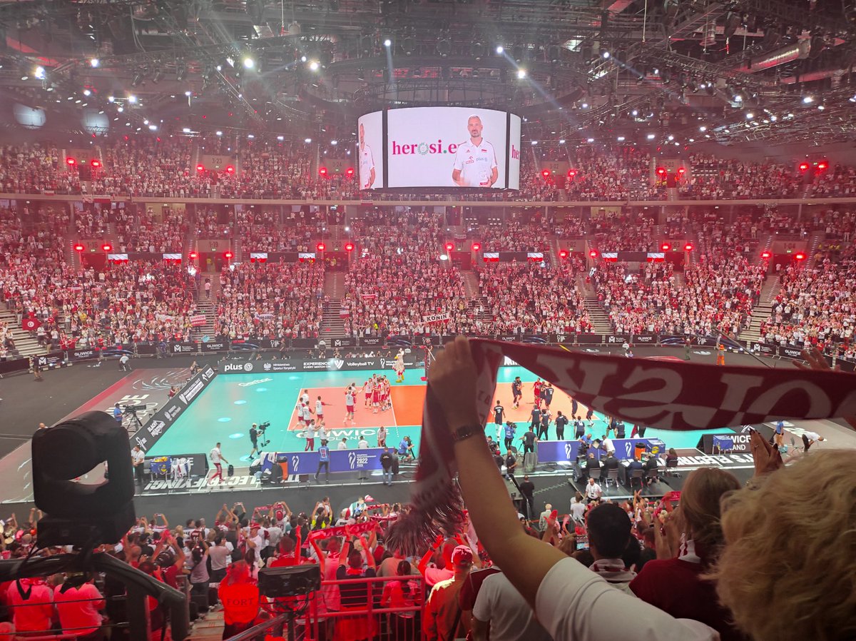 ksedzicki's tweet photo. 4/7 🇵🇱🏐 #POLTUN #MWCH2022 #gangłysego https://t.co/ndHP9uIqBA