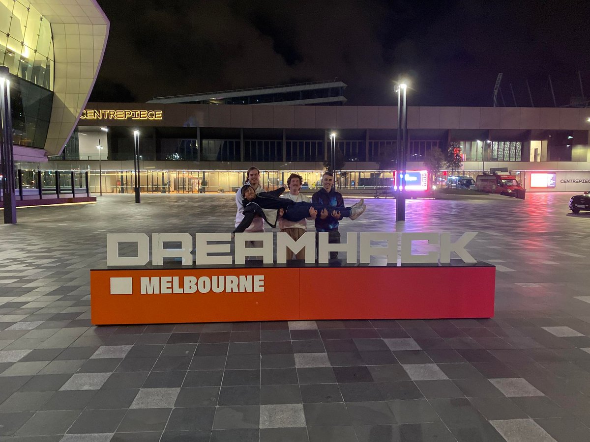 Massive E-Sports tweet media