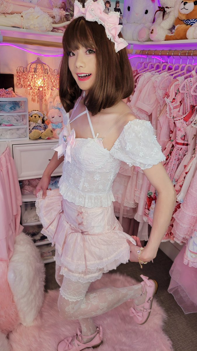 blueberryeclair's tweet photo. Long time no see everyone! 😊 All y'all's have gotta see this coord. It's too adorable to not share~ 🥰
...
#jfashion #女装 #女装男子 #偽娘 #男の娘 #crossdresser #mtf https://t.co/cBdEuJPEMC