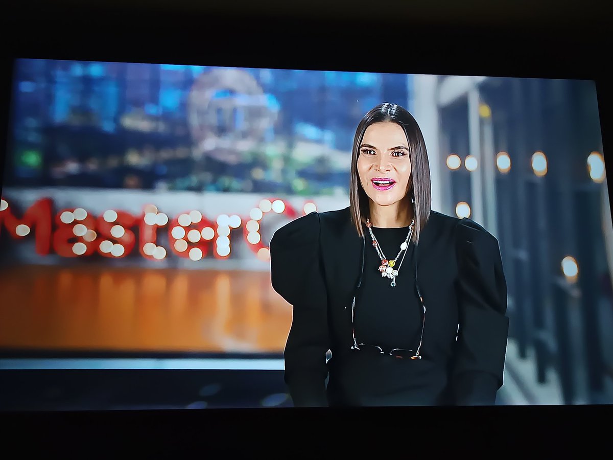 Estar viendo MasterChef y que de repente ya no esté <a href="/actriznatalia/">@actriznatalia</a> sino Marcela Valencia.

Si yo sé que me agarró tarde para ver MasterChef #AmazonPrimeVideo