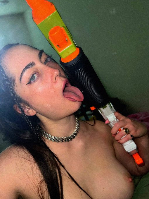 I stay strapped https://t.co/DYITyht09f