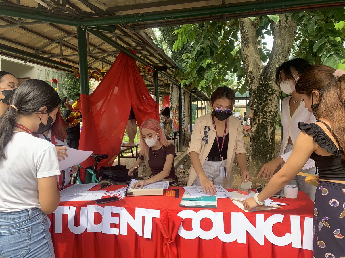 upcebutugani's tweet photo. The different UPC student organizations prepare for #OrgFair2022, which will last from today, September 5, to Friday, September 9. 

#UPCNanditoNaAko https://t.co/Kmc2C23TVa