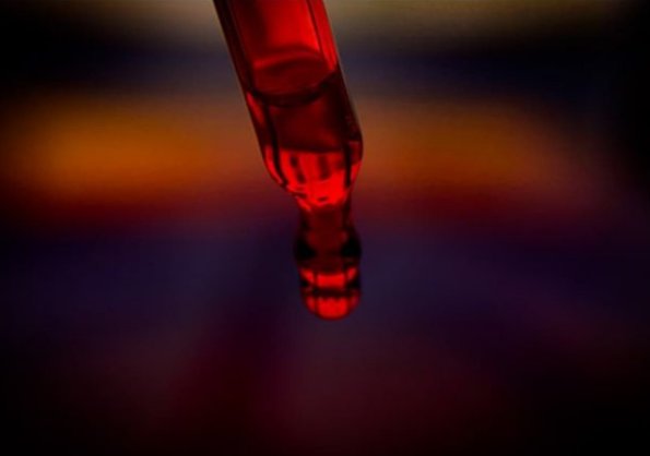 InversoProjeto's tweet photo. Gota de sangue (2021)
Fotografias
Homenagem a @angelaroro
#inverso #projetocultural #morgfran #morgfranart #releitura #inspiração #AngelaRoro #RoRo #Lésbica #música #militancia #resistência #referência #visibilidade #carinho #histórialgbt #lgbt #arte #art #lgbtquia #queerart https://t.co/aDnGGMFykf