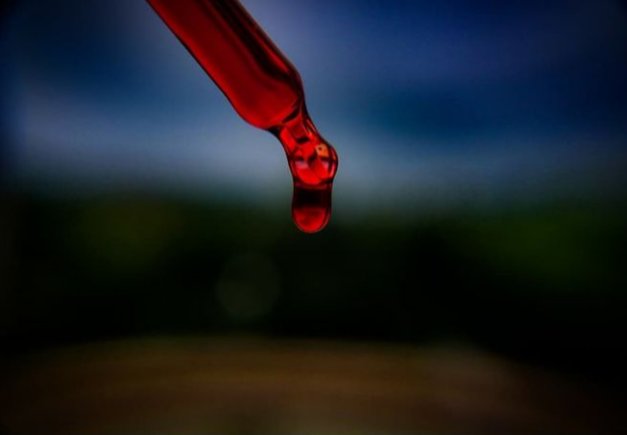 InversoProjeto's tweet photo. Gota de sangue (2021)
Fotografias
Homenagem a @angelaroro
#inverso #projetocultural #morgfran #morgfranart #releitura #inspiração #AngelaRoro #RoRo #Lésbica #música #militancia #resistência #referência #visibilidade #carinho #histórialgbt #lgbt #arte #art #lgbtquia #queerart https://t.co/aDnGGMFykf