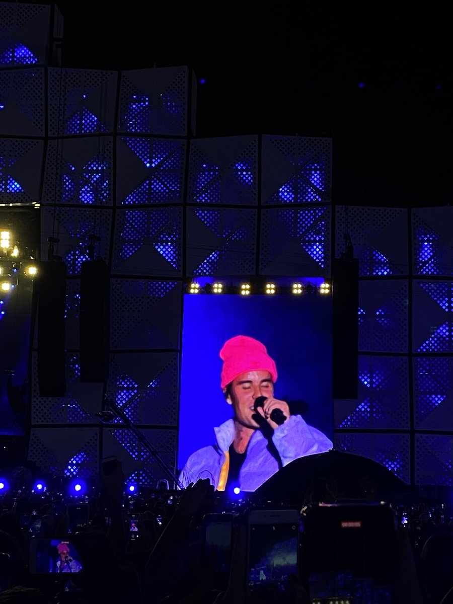 biebernovidade's tweet photo. MEU DEUSSSSSS #RockInRio https://t.co/48WgEqkNw3