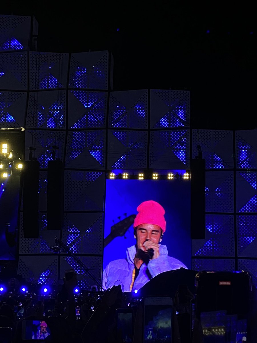 biebernovidade's tweet photo. MEU DEUSSSSSS #RockInRio https://t.co/48WgEqkNw3