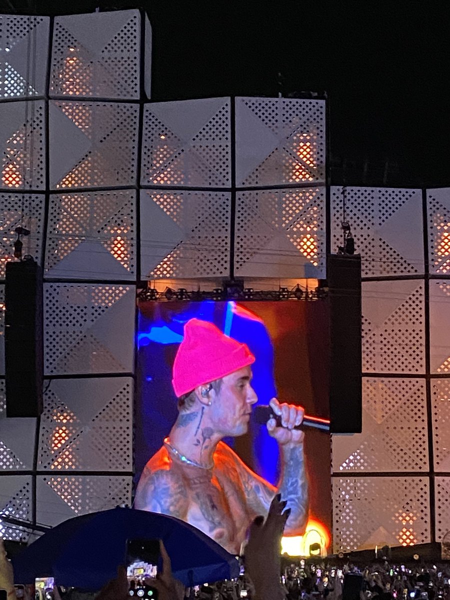 Bieber Novidade tweet media