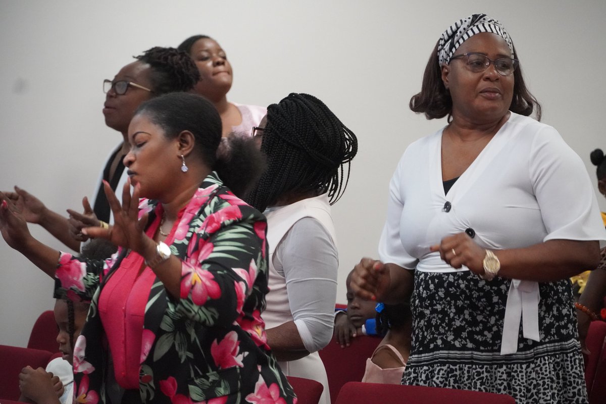 TDG_DE_MIRAMAR's tweet photo. UNE NOUVELLE MENTALITE POUR UNE NOUVELLE DIMENSION!!!!! | @TDG_DE_MIRAMAR |09/04/2022| #GodFirst #legliz #haitianchurch #GloireADieu #SundayService #JesusLovesYouSoMuch #Bondye #bénisseleseigneur #TDG #Tabernacle #changeyourmindset #Godturneditaround #somethingnew #RecieveIt https://t.co/rey7nPTtOf