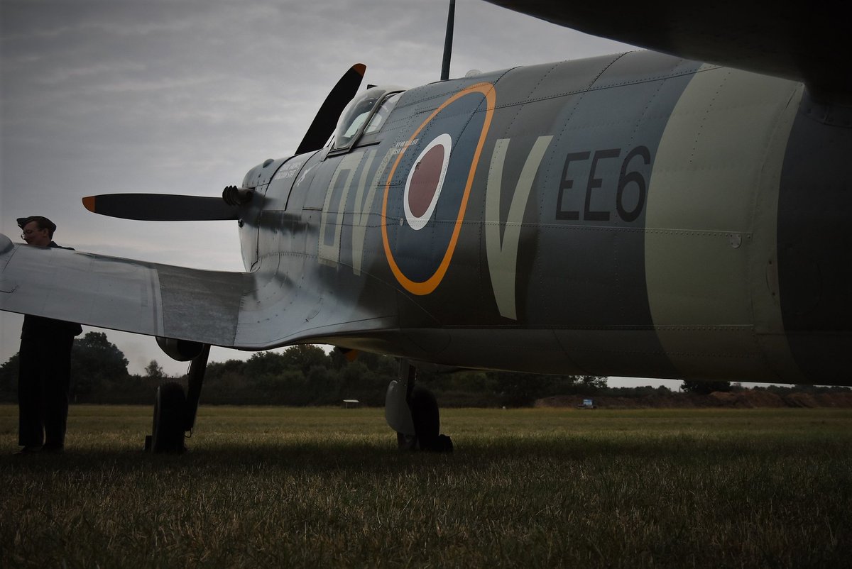 Robhereagain's tweet photo. A few from the @thresholdaero night shoot after the @TheVictoryShow_ on Saturday
#TheVictoryshow #Thresholdaero #nightshoot @USAS_WW1 https://t.co/CEZ3JiIc9X