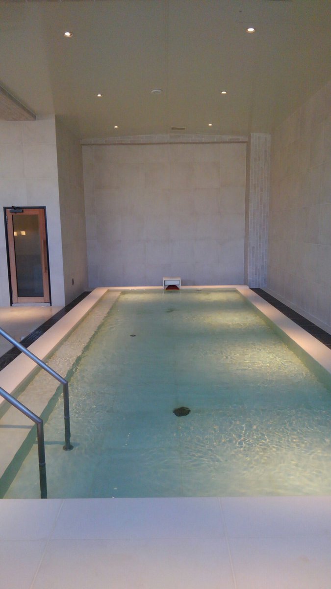 domacafe2005's tweet photo. おはようございます。
連日になりますが笑
朝6時からお風呂の旅。
益田温泉かなり良い🎵
居心地デザイン賞✨
しかも
思いがけずお湯が良い🎵
男湯女湯の間に漫画コーナーやアート本コーナーがあったりランドリーもあったりクールダウンスペースもあるよ。
#益田温泉 #mascos https://t.co/DrTPHlB6Ql