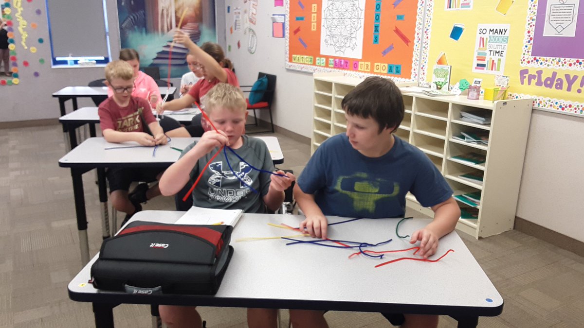 KristyGlade's tweet photo. The pipe cleaner challenge was full of critical thinking, teamwork, and fun @NSMSWolves! How high could you build your tower? #FlexTimeFun #STEM #NSMSrocks #seviersdstrong https://t.co/hbQnSKLdNB