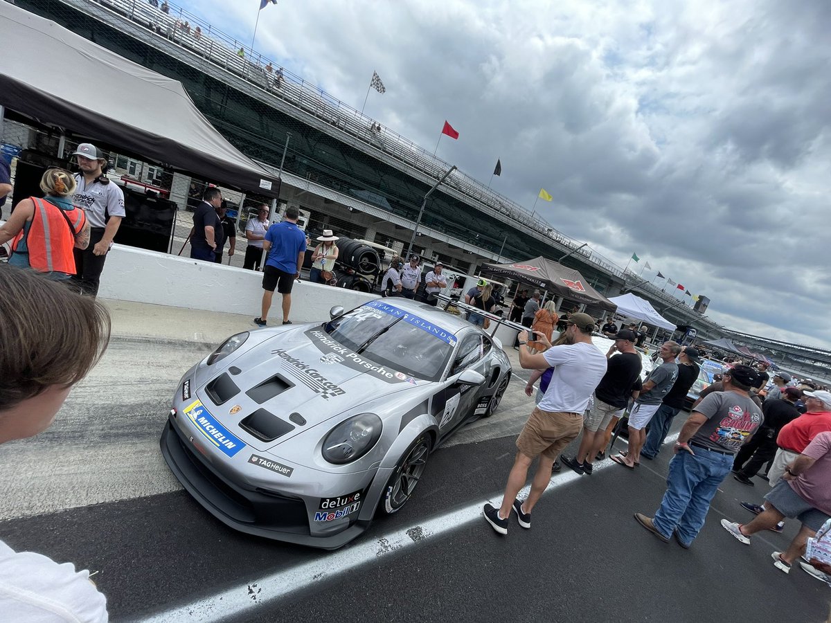 45jeremysmith's tweet photo. Had a great experience at the #Porsche #sportscartogether fest. #GT4RS https://t.co/XqQ5gTq6CT