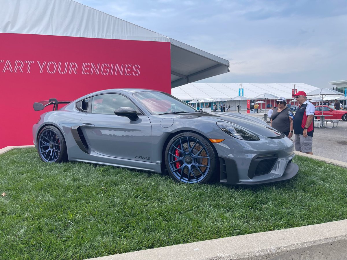 45jeremysmith's tweet photo. Had a great experience at the #Porsche #sportscartogether fest. #GT4RS https://t.co/XqQ5gTq6CT