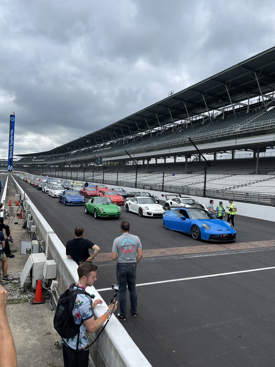 45jeremysmith's tweet photo. Had a great experience at the #Porsche #sportscartogether fest. #GT4RS https://t.co/XqQ5gTq6CT