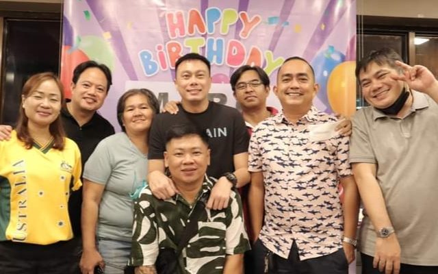 SacroKatherine's tweet photo. Batch mates in Montessori...
#batch96
Happy birthday marc!!!! https://t.co/r0RX1tlFCi