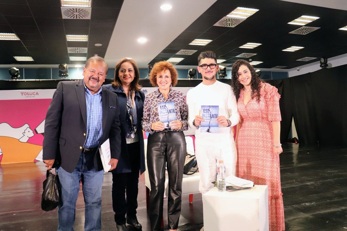 AnaLiliaHerrera's tweet photo. ¡Gustazo acompañar a mi querida @SilviaCherem en la presentación de su libro: 'Ese instante'!

Impecable trabajo periodístico que narra seis historias de personas que se han sobrepuesto a la adversidad.

#Filem2022 https://t.co/9E2ADXYiP1