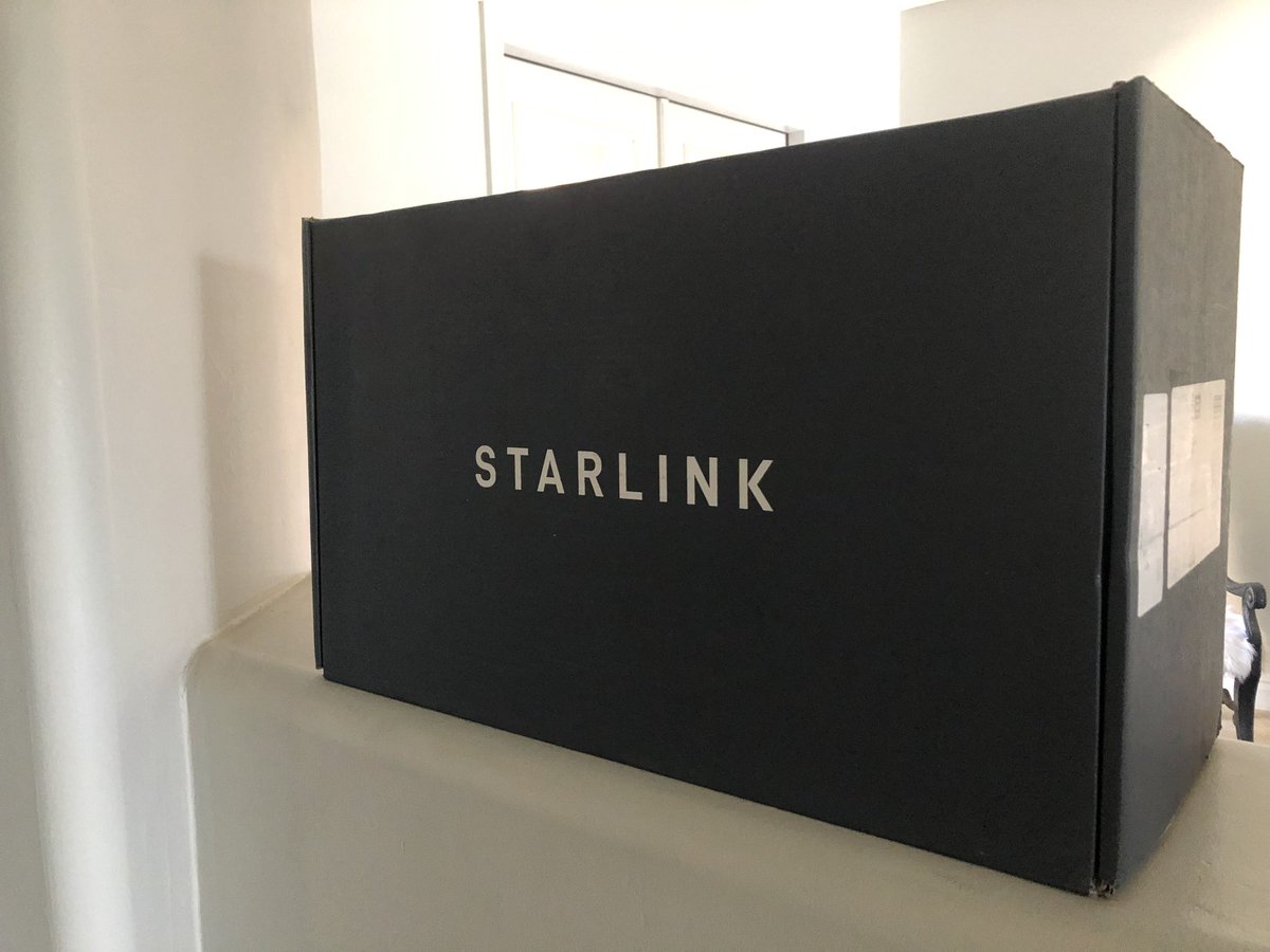 LockedInLoans's tweet photo. @elonmusk Elon this is why I love you😂starling came in today and the instructions are huge and hilarious! Why can’t all things be this simple https://t.co/rOwjSsRCnX