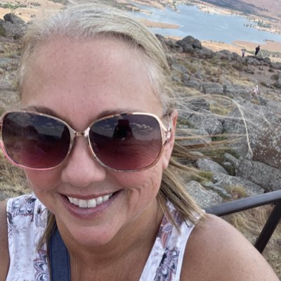 JulieArvedson's tweet photo. #NewProfilePic https://t.co/owJdalKQPx