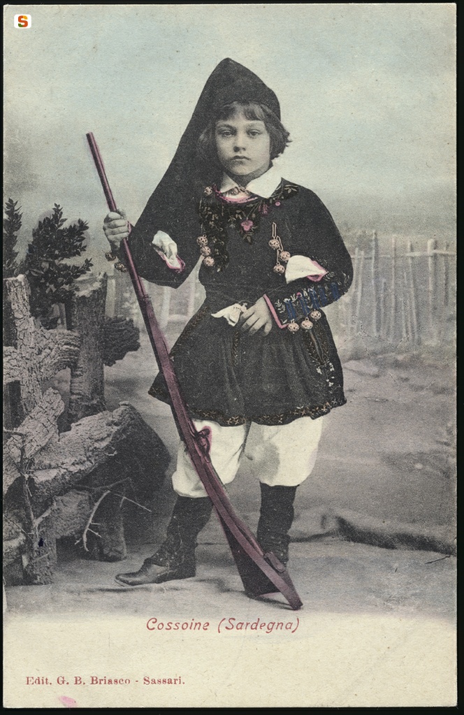 Planet_Sardinia's tweet photo. 🔫A little boy  armed with musket from the village of #Cossoine in 1905.

#Sardegna  #Europe #Sardinians #SardinianPeople #italy #Sardaigne #sardinien #Cerdeña #сардиния   #サルディニア #सार्डीनिया #撒丁岛 #History

📸Sardegna Digital Library https://t.co/MFlXqtIsa4