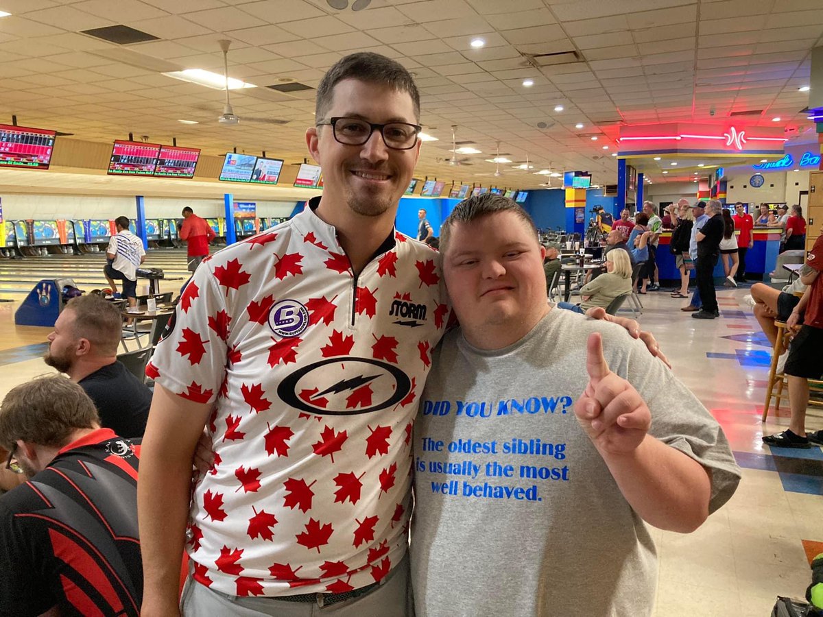 BrianRightNow's tweet photo. My friend Dalton was geeking out that @ramboray was bowling Longview Doubles.

Then at 3am RL and @AnthonySimonsen snap off the title. 
Thanks for taking the time to take some pics with my buddy. https://t.co/IkrJcqlt8o
