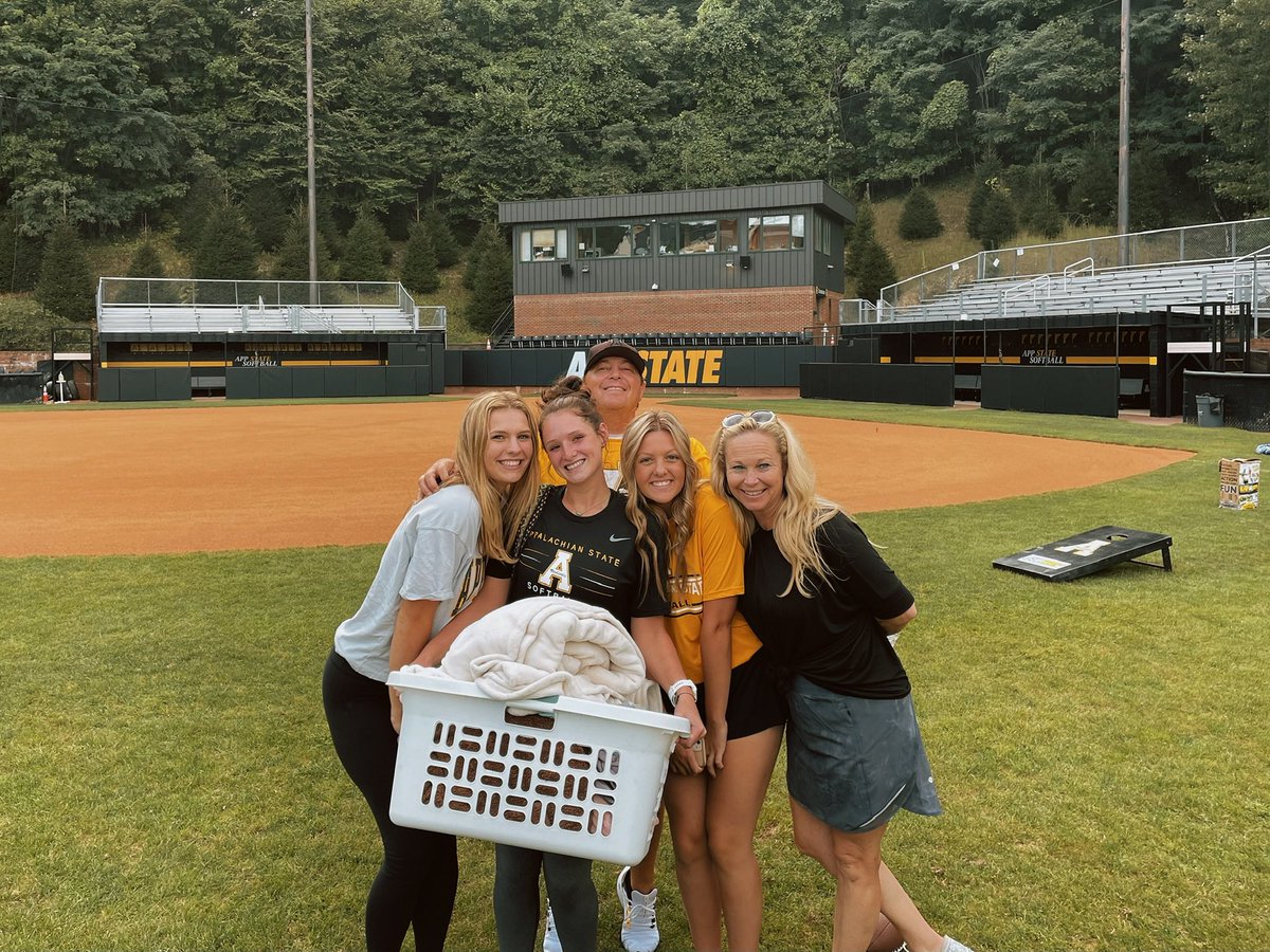 Macy Hamby tweet media