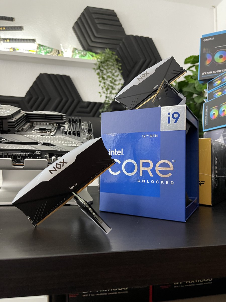 technika_builds's tweet photo. Apacer NOX und der mächtige Intel Core i9 12900K #safewildesprojekt 🤩 @ApacerGlobal @Intel_DE #apacer #noxram #rgbram #inteli9 #i912900K #intel #cpu https://t.co/UTeIchWSdS