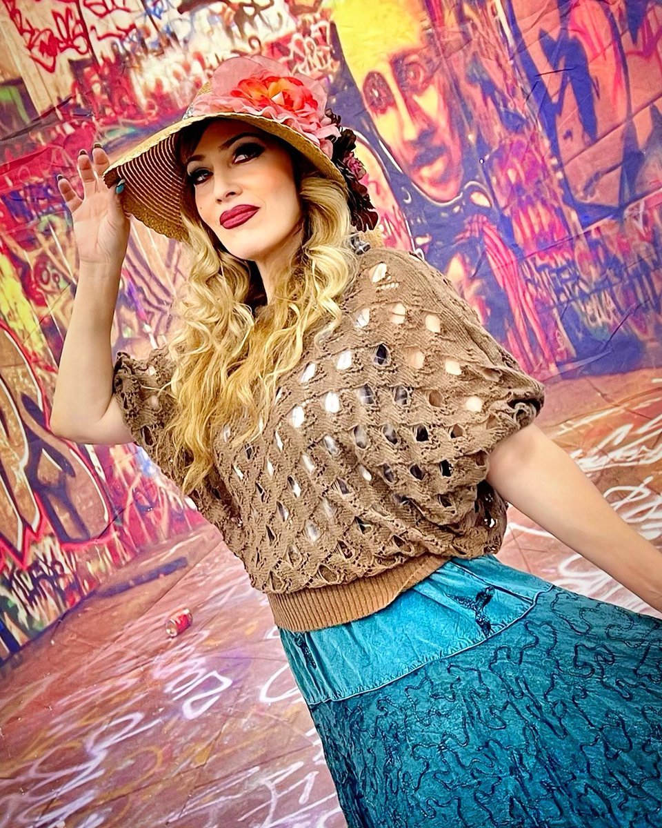 GeekFashionShow's tweet photo. Two cute photos of Lisa backstage at the
 @geekfashionshow wearing this beautiful outfit and hat by #pipstarpop. 
Photo cred ~ Beth 
Event ~ @geekfashionshow @sacanimeofficial https://t.co/pTyoB656Tn