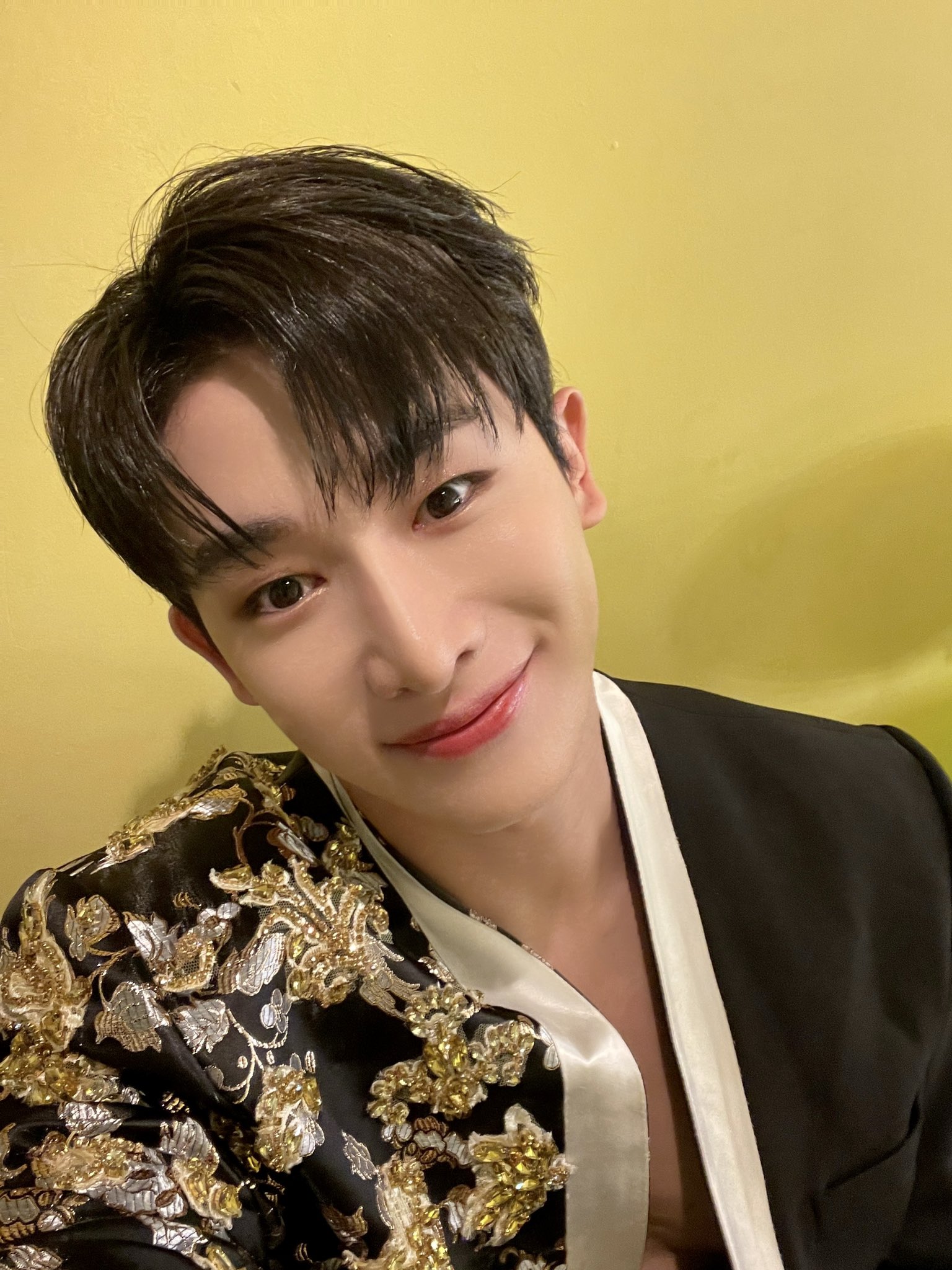 wonho-official-on-twitter-london-where-i-spent-the-last-day-of-my