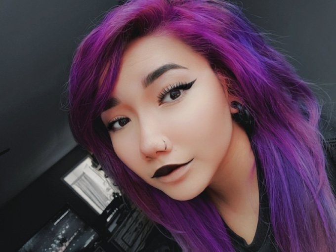 Hi, I have purple hair now 💜 https://t.co/6ayurebaj5