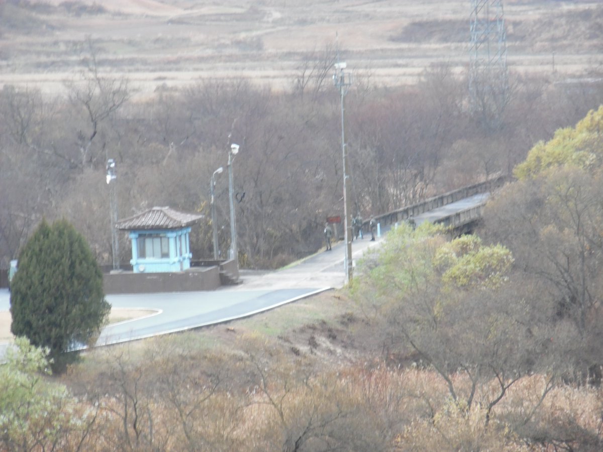 Korean_DMZ_Vets's tweet photo. 2015 - Up on the Z - Bridge of No Return - You can see soldiers from JSA standing in front of it, with the MDL sign just off to the left! #upontheZ #dmzwar #dmz #korea #rok #bridgeofnoreturn #MDL #JSA https://t.co/dxeVVmthjg