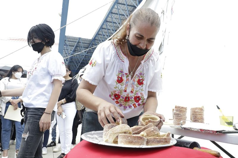 UAEH_OFICIAL's tweet photo. #Hungría comparte su cultura en la Feria Universitaria del Libro 2022 #FUL35
https://t.co/6hoQA9Pybi https://t.co/cuWLL9NDOM