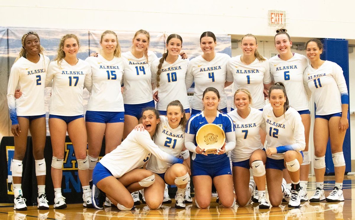 NanooksVB's tweet photo. The Hardware stays home🏆

#NanookNation x #GNACVB https://t.co/LnUgSeHXBm