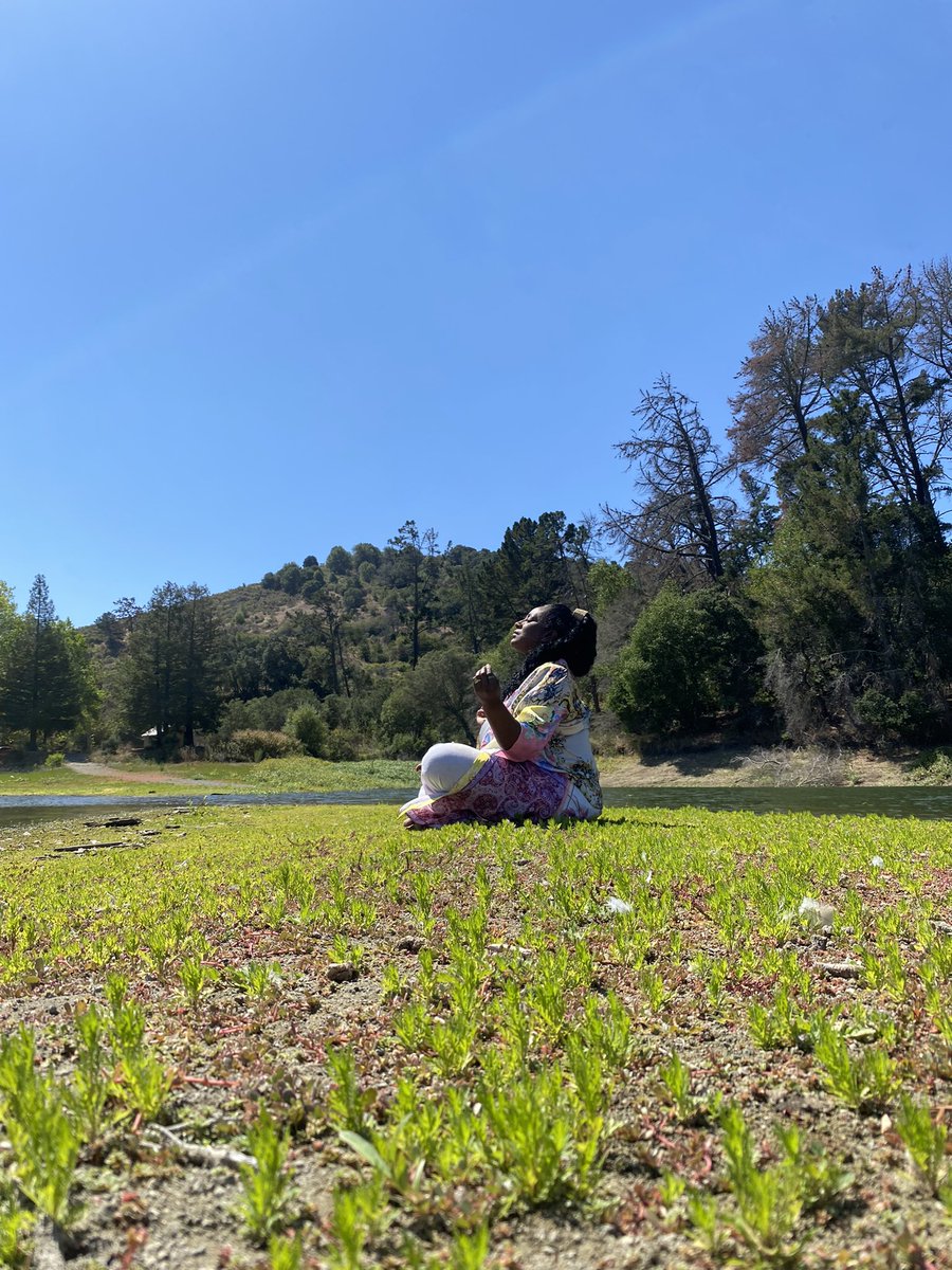 thetaanibook's tweet photo. Take time out to tune out the noise and dig deep eternally #taani #breathingisainfinitegiftoflife #meditation #Mentalhealth #Anxiety #sobriety #nervous #wanttosleep https://t.co/8JPJGBrJLj