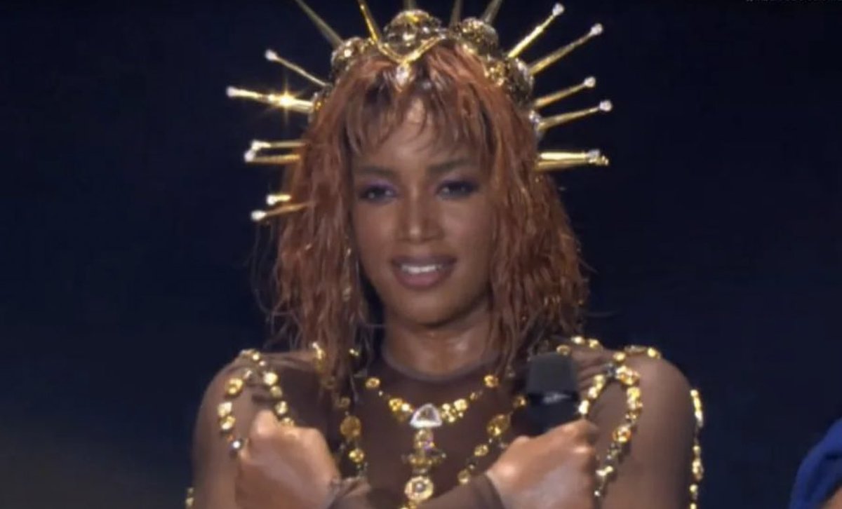 Isabela Cristina Correia, a primeira mulher preta brasileira headliner do Palco Mundo no Rock in Rio. Você é foda pra caralho, <a href="/IzaReal/">IZA</a>. Te amo! ❤️