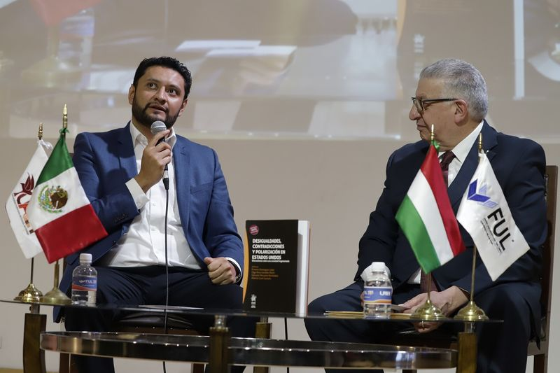 UAEH_OFICIAL's tweet photo. Abordan la polarización y sus diversos enfoques en la FUL 2022 #FUL35
https://t.co/zdBoTYFJGn https://t.co/Oru3LufLMD