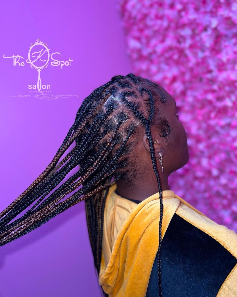 TheKSpot_'s tweet photo. 😍Knotless braids with a braided heart!
Book Your Appointment Today!
At The K Spot✨

#knotlessbraids #knotless #neatbraids  #knotlessbraidsmd #braider #hairstylist #protectivestyle #knotlessboxbraids #neatbraids #braidstyle #boxbraidstyles #braidseason #braidstylist https://t.co/rMkHod2CoG
