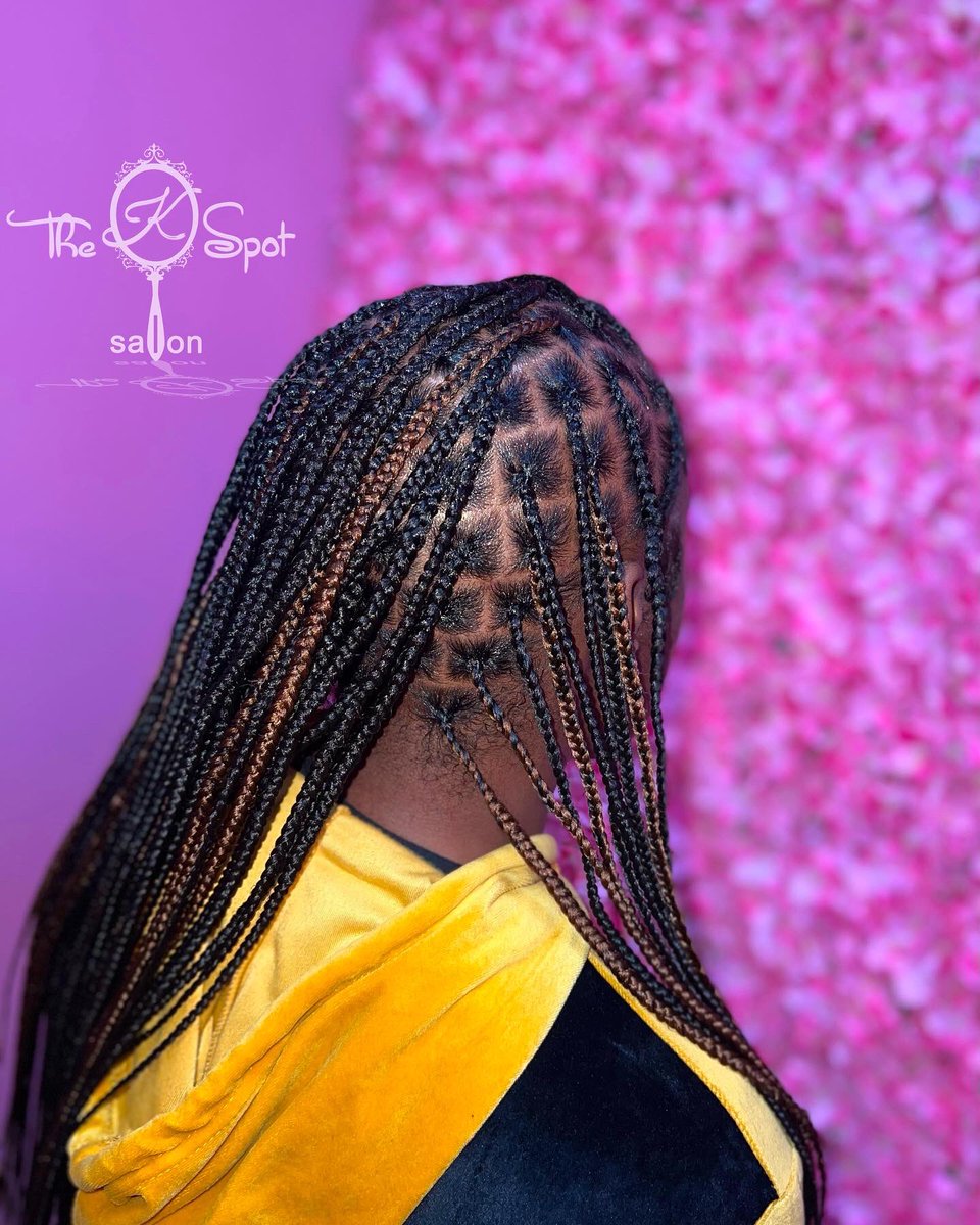 TheKSpot_'s tweet photo. 😍Knotless braids with a braided heart!
Book Your Appointment Today!
At The K Spot✨

#knotlessbraids #knotless #neatbraids  #knotlessbraidsmd #braider #hairstylist #protectivestyle #knotlessboxbraids #neatbraids #braidstyle #boxbraidstyles #braidseason #braidstylist https://t.co/rMkHod2CoG