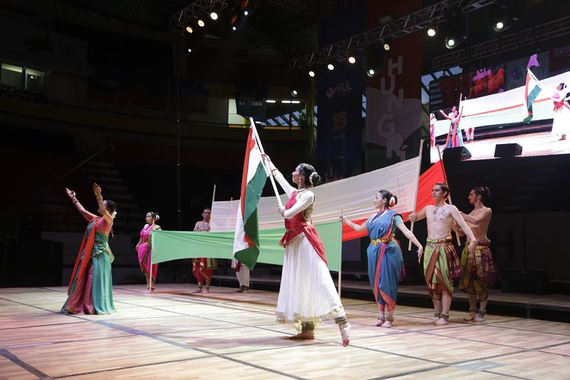 UAEH_OFICIAL's tweet photo. Música y Danza clásica de la #India en la #FUL35
https://t.co/RBZCKAQT6a https://t.co/pkLI8QLvR2