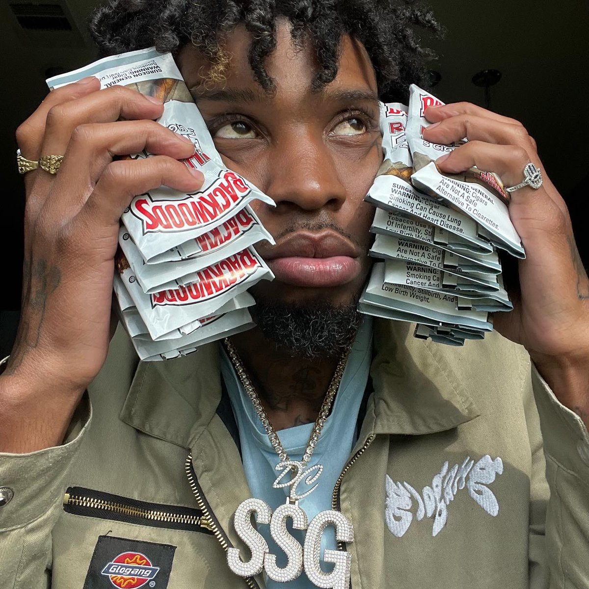 DCHerbo4's tweet photo. “Why u dont be answering or textin bacc?” 🚦🔥 dont stresss ova me bbygirl 💨 dhope, da only thing im dodgin is po..po’s. Cuz im inluv wit da dhope smok💨 #SSGLOB4L https://t.co/HkfAMDj4mX