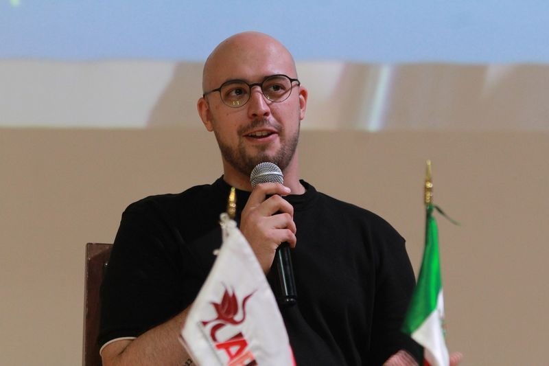 UAEH_OFICIAL's tweet photo. Alejandro Ordoñez habla del amor en la Feria Universitaria del Libro #FUL35
https://t.co/vMhTNJh0BR https://t.co/68yIYmlQxT
