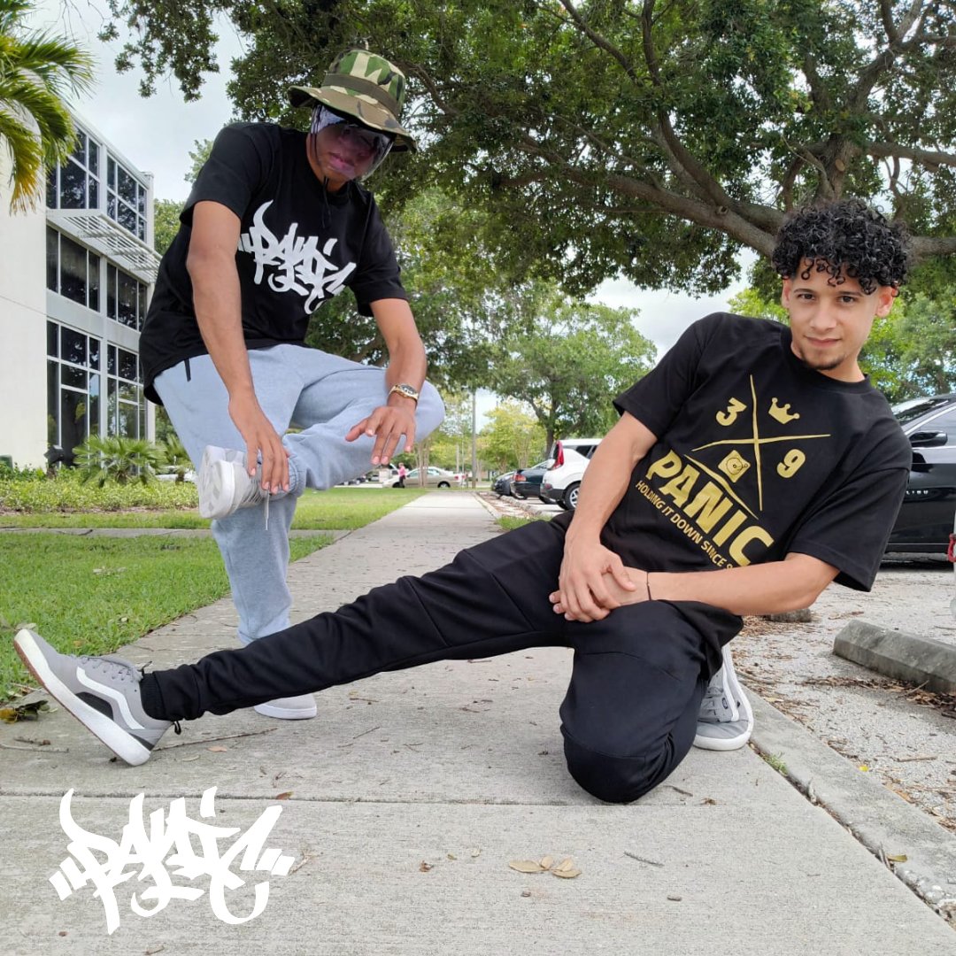 Panic 39 clothing tweet media