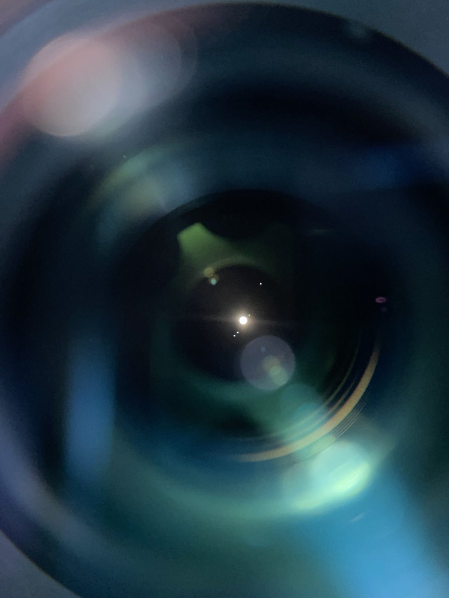 xipteras's tweet photo. Good evening, after a long long break, I am observing #Jupiter and it’s moons again.

What a fantastic view at only 50x magnification. 🔭 😀 This is how it looks like through the eyepiece.👇 #iphone snapshot More to follow. Stay tuned. #stargazing https://t.co/uPjAYYiwV8
