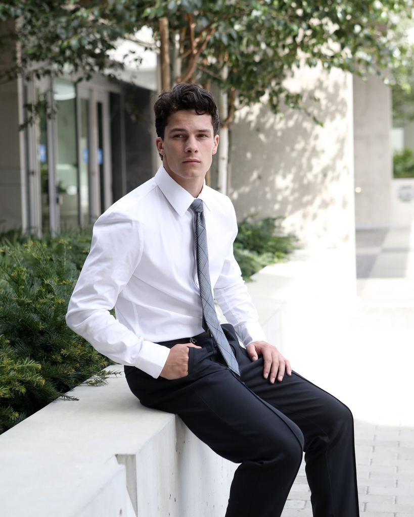 We designed performance clothing that is ideal for back to school or back to the office. Shop all your office clothing needs with Aedelhard. 
Shop now at aedelhard.com!