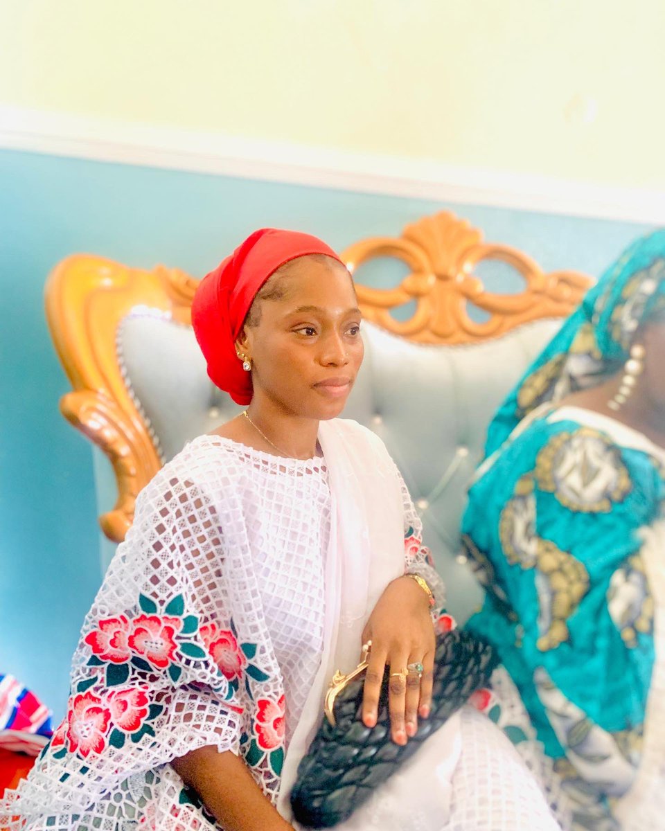 I need a Twitter boyfriend 😊😊