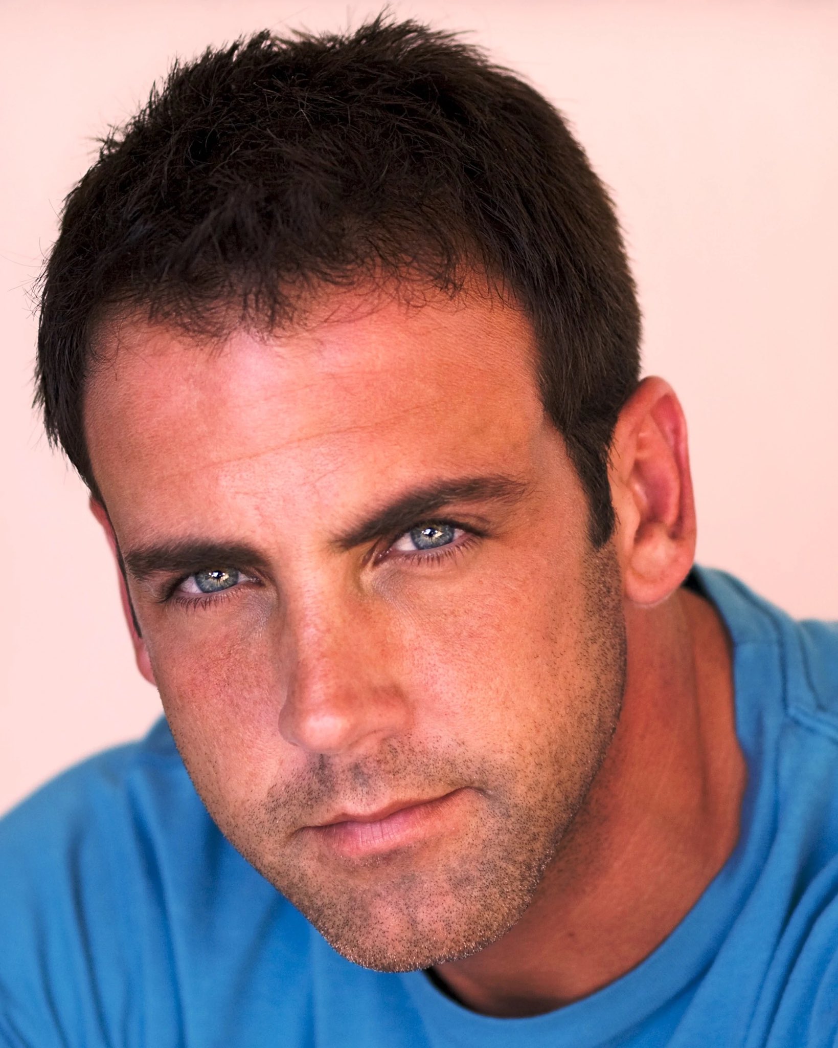 Happy Birthday to Carlos Ponce . 