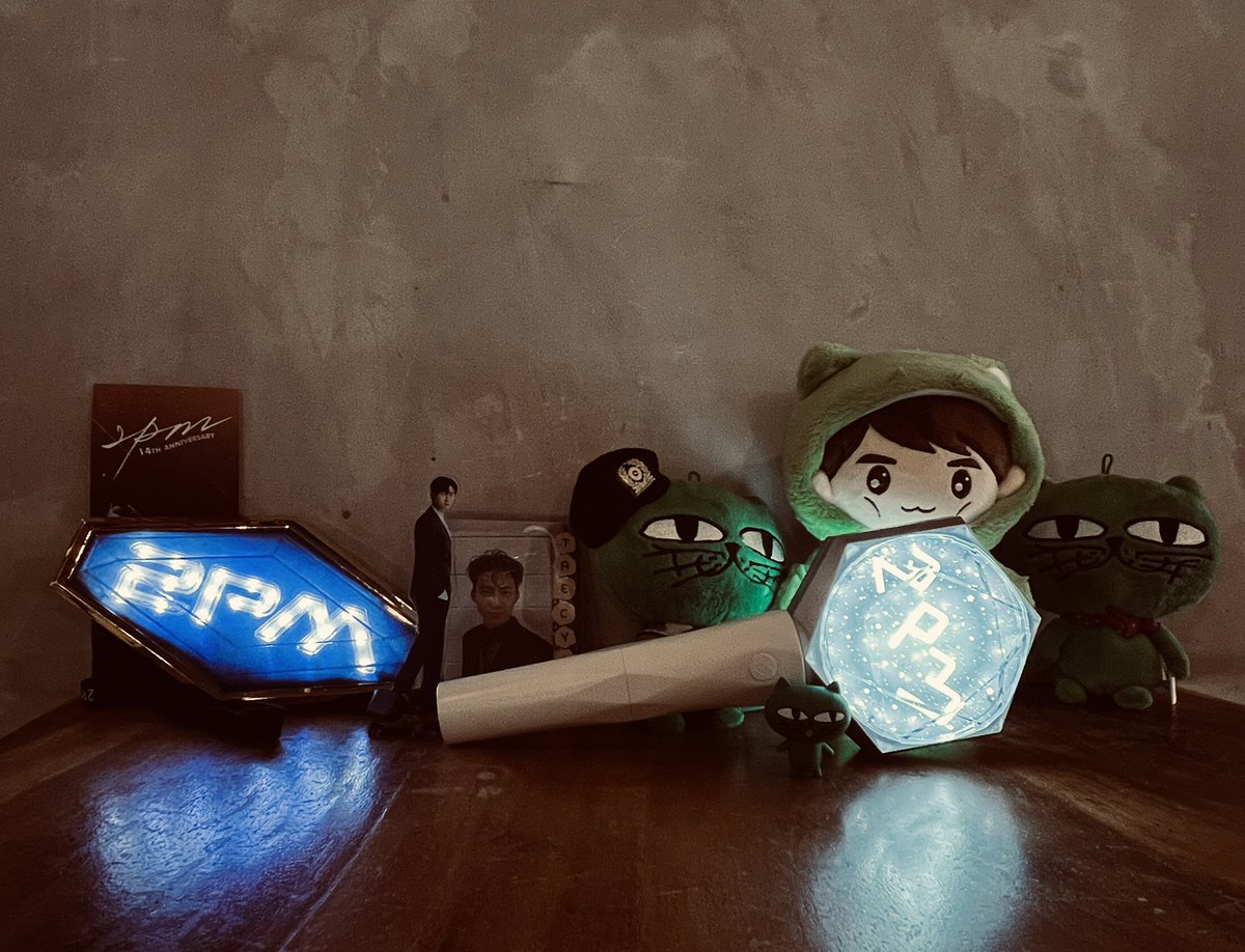 mariemerx's tweet photo. Adventures OKuting &amp; his OKcat gang yesterday at #HottestAssemblePH 
Thank you @jadeykyu for bringing my boy home 🎉

#내시간은_14년째_투피엠 #14YearsWith2PM #2PM #2PM우영 #2pmtaecyeon #taecyondoll #TAECYEON #2pmdoll #OkCat #OkTaecYeon https://t.co/D7ZaydwZQZ