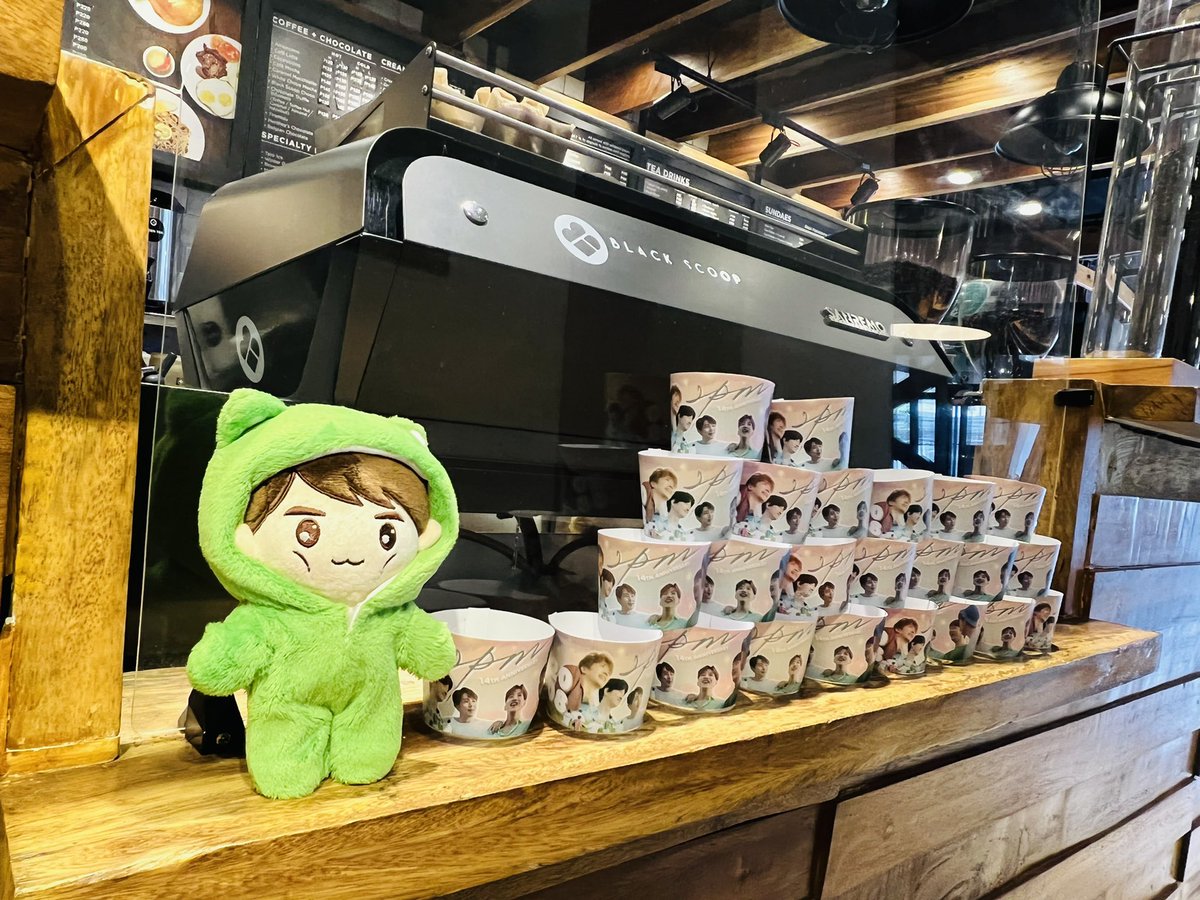 mariemerx's tweet photo. Adventures OKuting &amp; his OKcat gang yesterday at #HottestAssemblePH 
Thank you @jadeykyu for bringing my boy home 🎉

#내시간은_14년째_투피엠 #14YearsWith2PM #2PM #2PM우영 #2pmtaecyeon #taecyondoll #TAECYEON #2pmdoll #OkCat #OkTaecYeon https://t.co/D7ZaydwZQZ