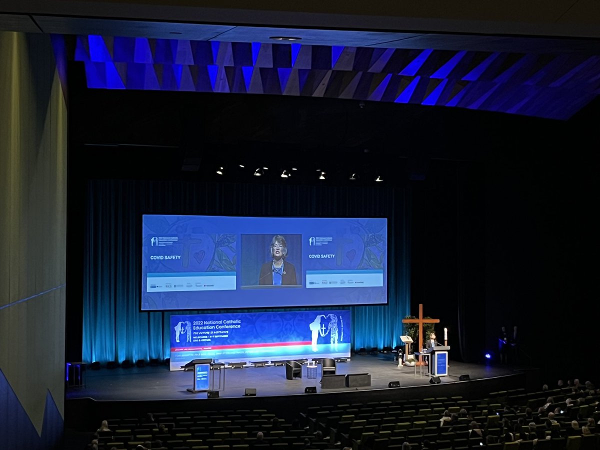 becbowen13's tweet photo. NCEC Melbourne! Looking forward to the next three days! https://t.co/h1YHFqDZmq